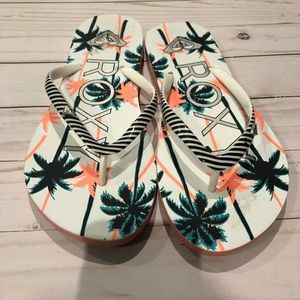 Roxy flip flops